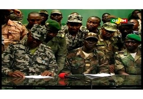 Les forces armées : le quatrième pouvoir en Afrique ?