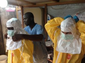 Ebola, paludisme et choléra, des tueurs complices à combattre simultanément
