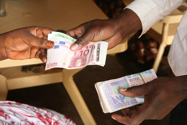 Migration et transferts financiers, enjeu de  développement : cas du Sénégal